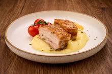 將圖片載入圖庫檢視器 Menu 38 毛豆濃湯 #脆皮燒豬腩肉 #焦糖蘋果醬伴碟 #咖啡焦糖果仁撻