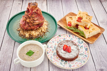 將圖片載入圖庫檢視器 Menu 05 #蘑菇奶油湯 #意大利香草包 #德國豬手 #朱古力蛋糕