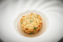 將圖片載入圖庫檢視器 Menu 09 #蟹肉餅配薯蓉 #法式羊架 #紅酒燴啤梨