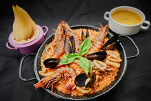 將圖片載入圖庫檢視器 Menu 13 #南瓜湯 # 西班牙海鮮飯 #白酒燴啤梨
